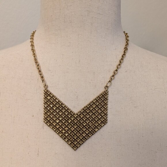 Banana Republic Factory Fluid V-Shaped Necklace Aureus + Argent - Picture 6 of 10